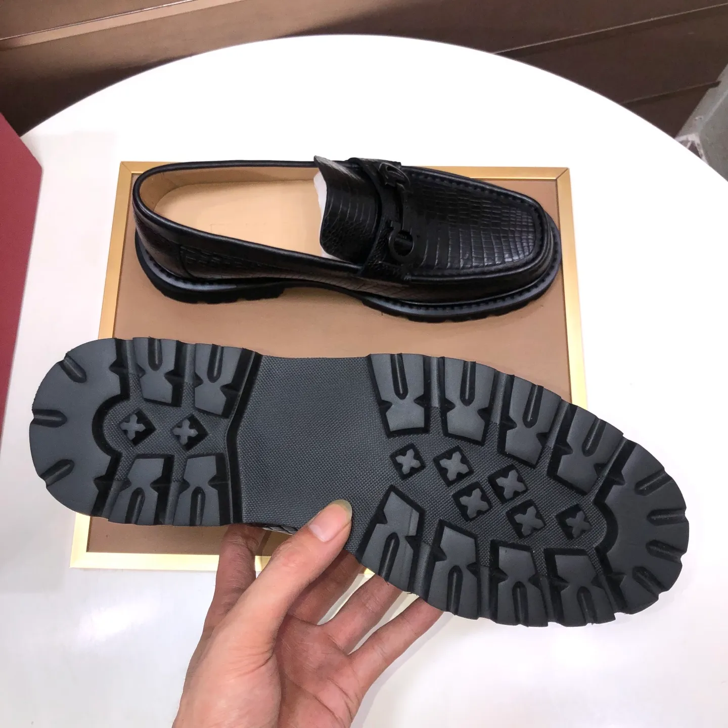 Men's shoes 💰680💰[Ferragamo/Ferragamo] The latest model in the counter. Original imported high-quality cowhide with open sides + imported 🐂 water-dyed cowhide lining + original luxury metal buckle + original combined outsole. No pressure for comparison. 39–45 (45 is custom-made and cannot be returned or exchanged)